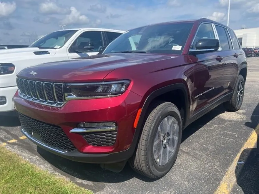 2025 Jeep Grand Cherokee Limited photo 1