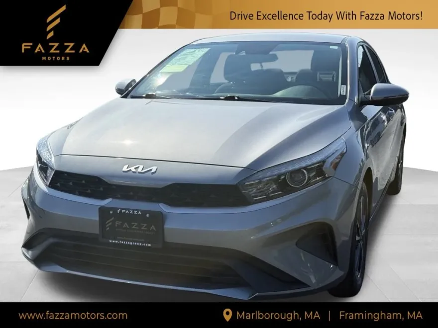 2023 Kia Forte LXS photo 1