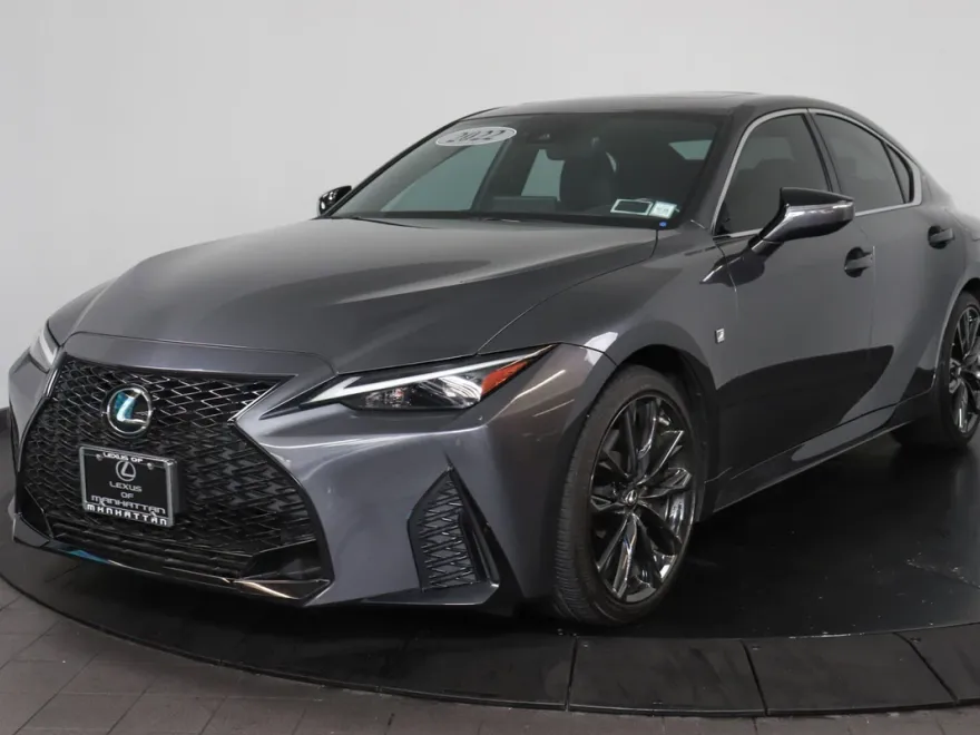 2022 Lexus IS 350 F SPORT photo 1