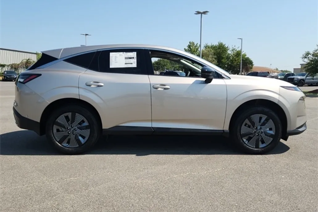 2025 Nissan Murano SL photo 1