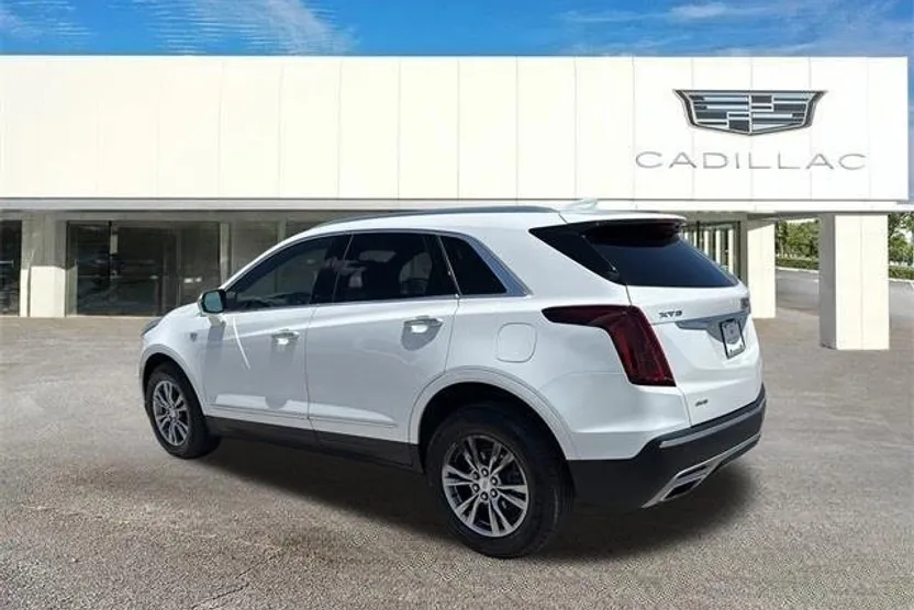 2021 Cadillac XT5 Premium Luxury photo 1