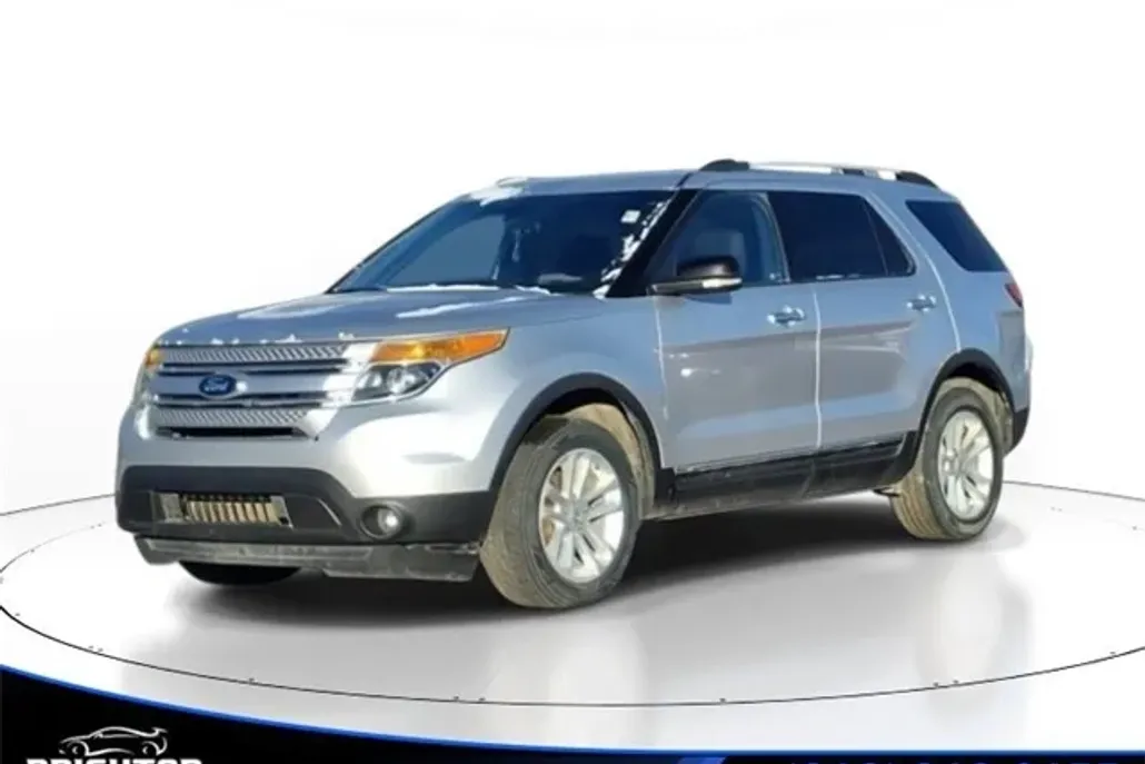 2013 Ford Explorer XLT photo 1