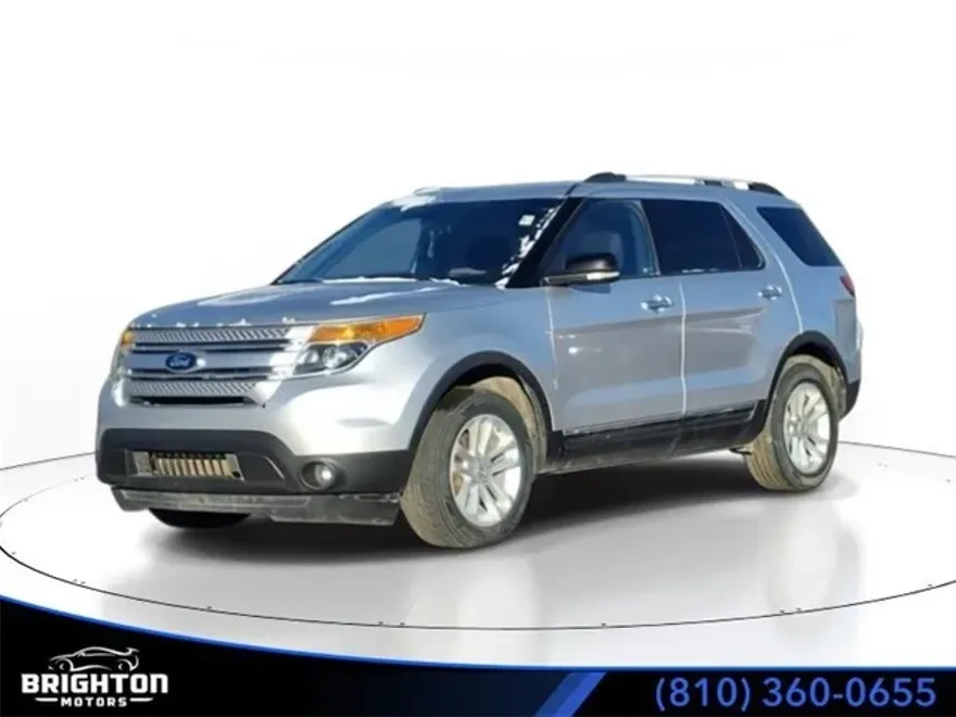 2013 Ford Explorer XLT photo 1