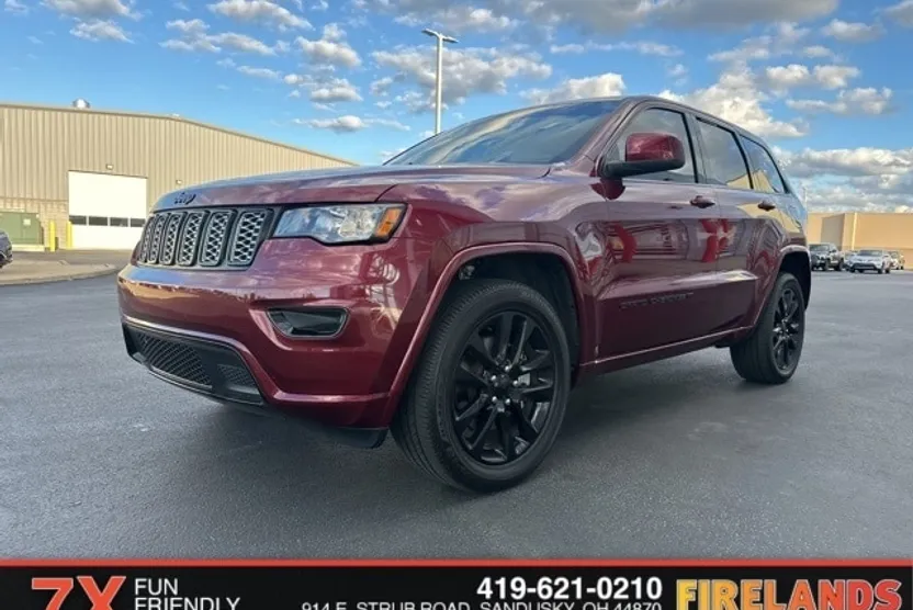 2022 Jeep Cherokee Laredo X photo 1