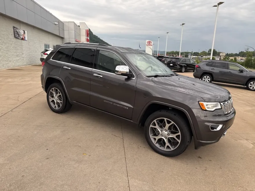 2020 Jeep Grand Cherokee Overland photo 1