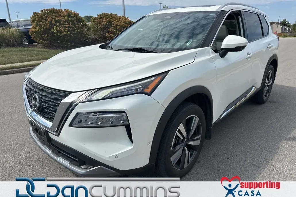 2023 Nissan Rogue SL photo 1