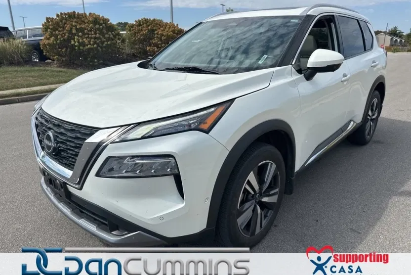 2023 Nissan Rogue SL photo 1