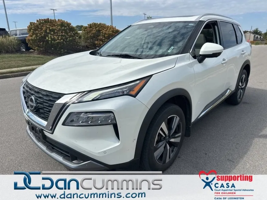 2023 Nissan Rogue SL photo 1