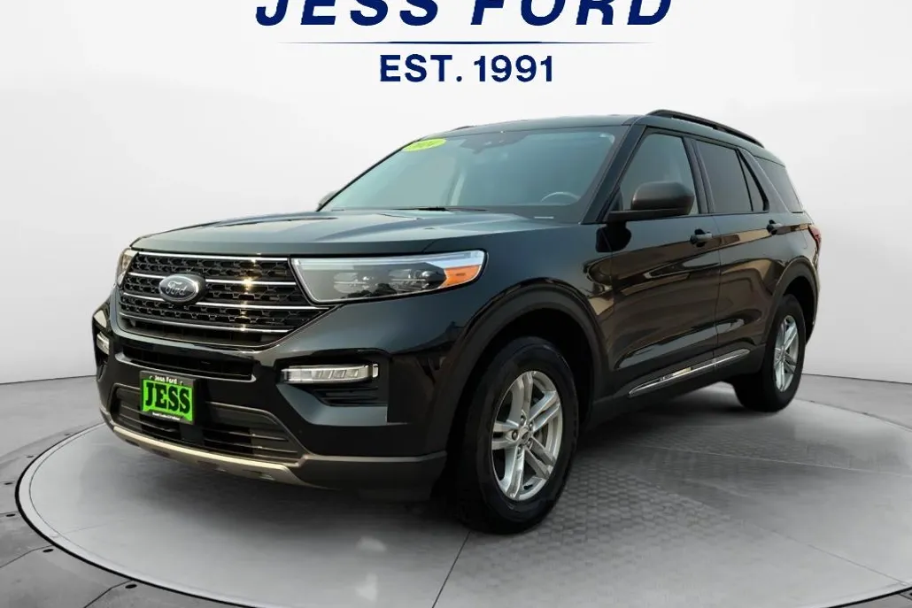 2024 Ford Explorer XLT photo 1