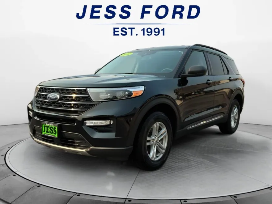 2024 Ford Explorer XLT photo 1