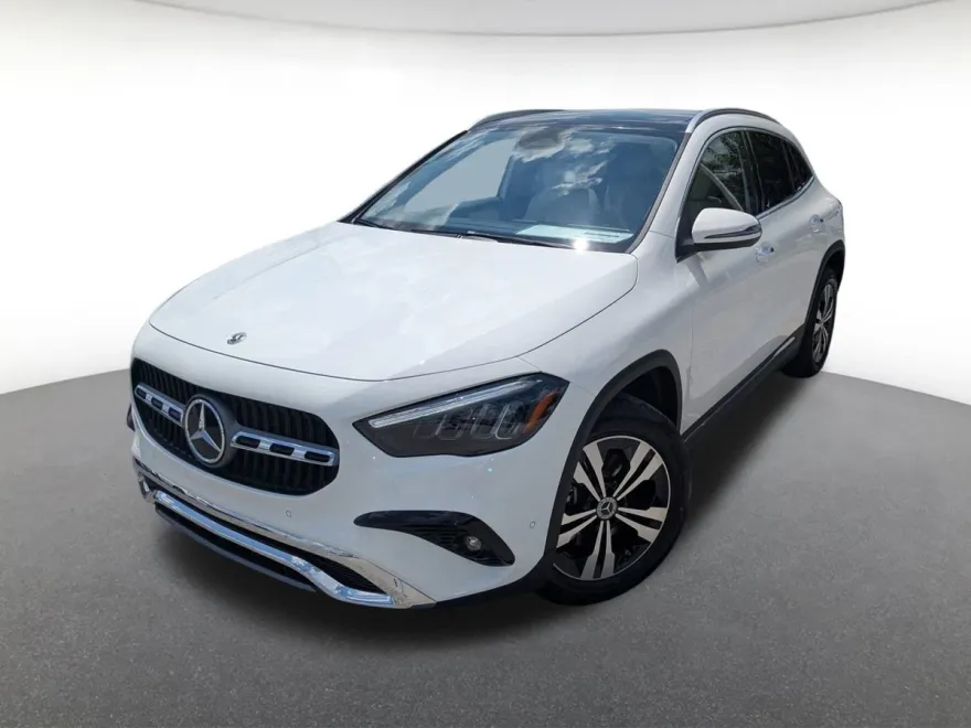 2026 Mercedes Benz GLA 250 4MATIC photo 1