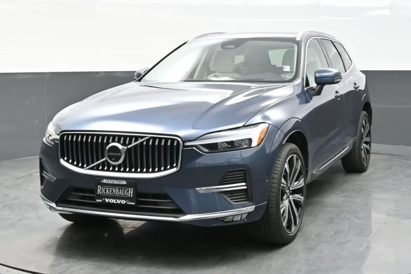2023 Volvo XC60 Ultimate photo 1