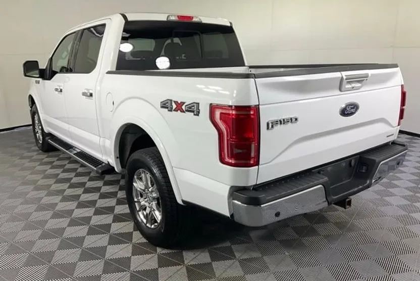 2015 Ford F-150 XLT photo 1
