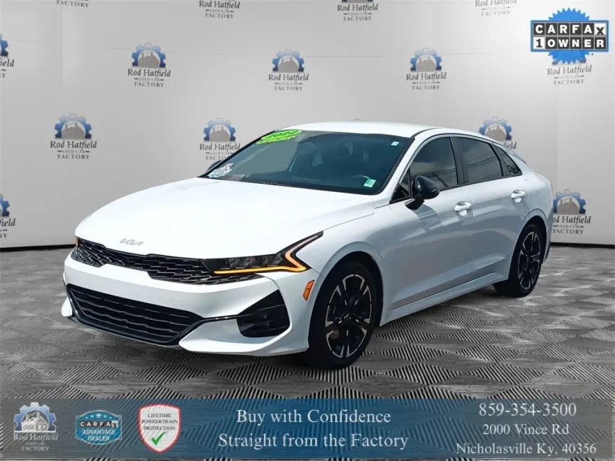 2022 Kia K5 GT-Line photo 1
