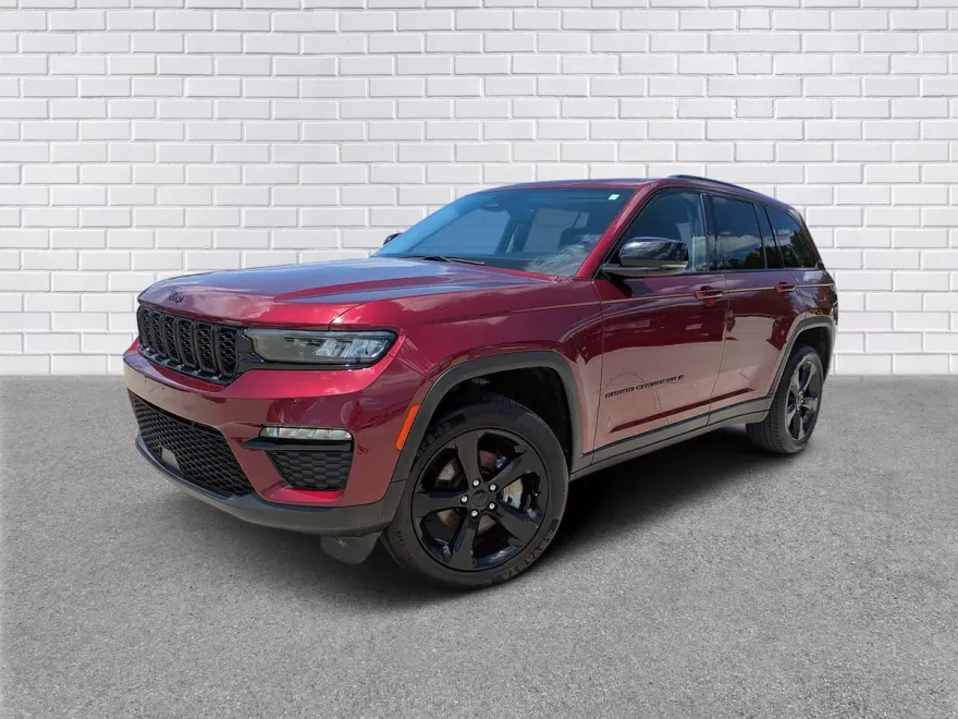 2023 Jeep Grand Cherokee Limited photo 1