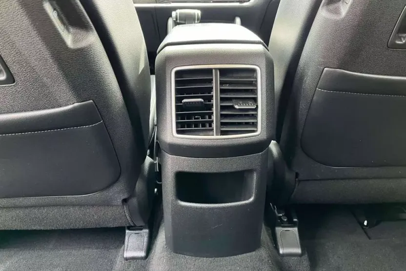 2023 Kia Sportage photo 1