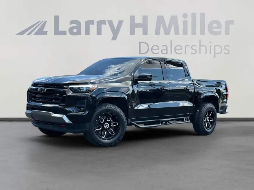 2023 Chevrolet Colorado Z71 photo 1