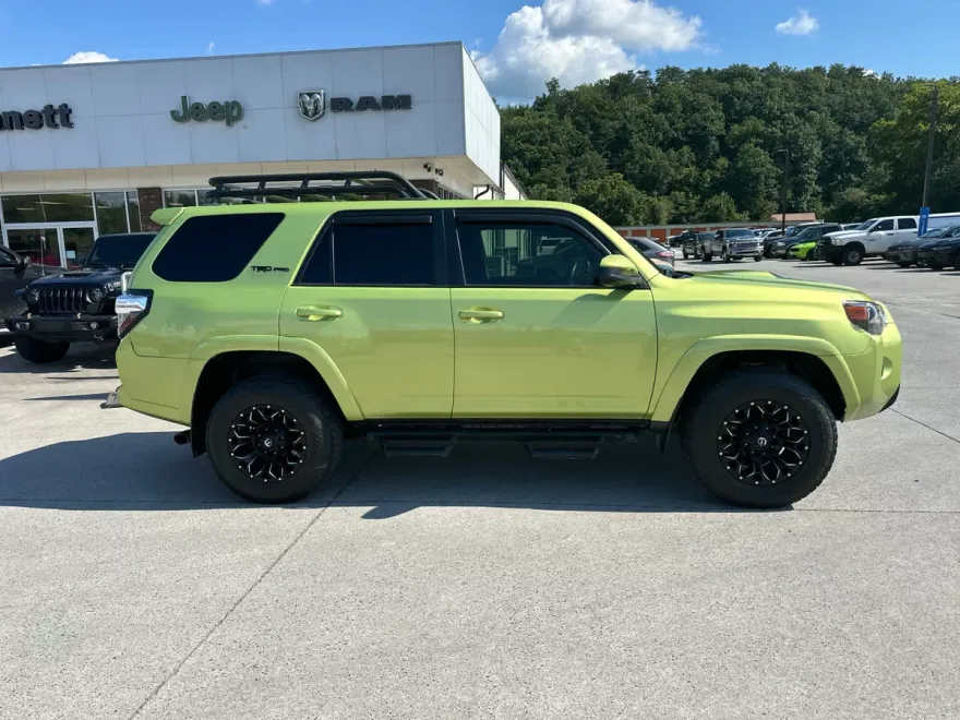 2022 Toyota 4Runner TRD Pro 4WD photo 1
