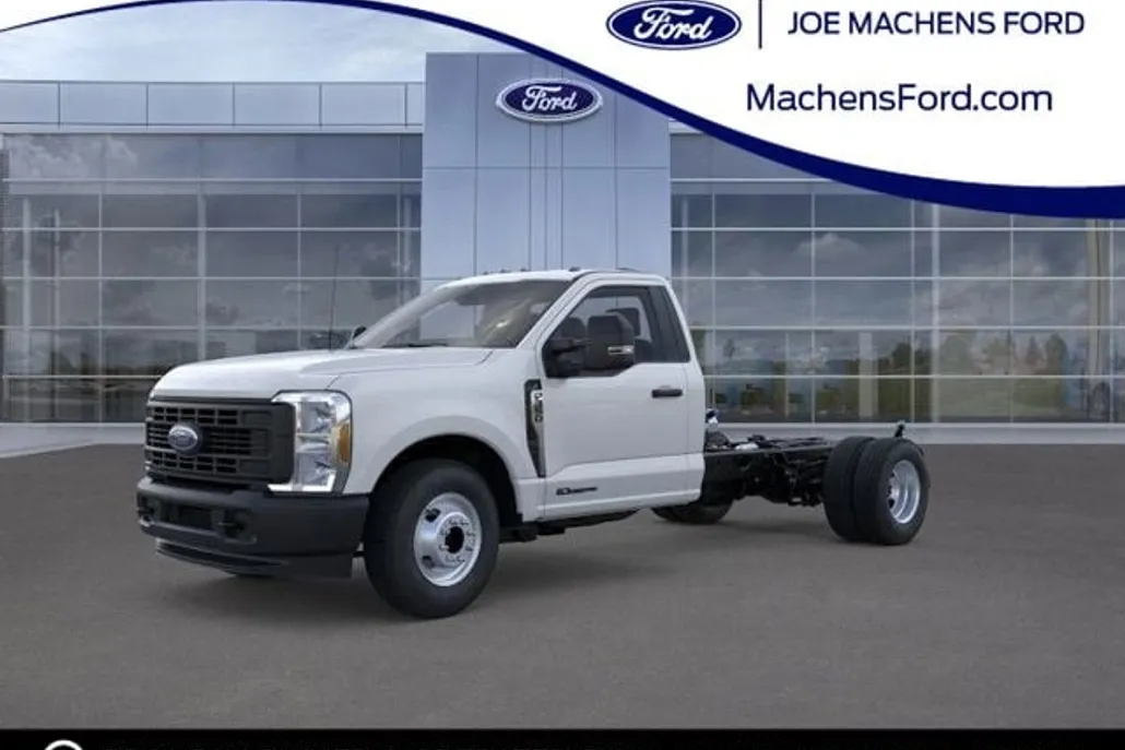 2025 Ford F-350 XL photo 1
