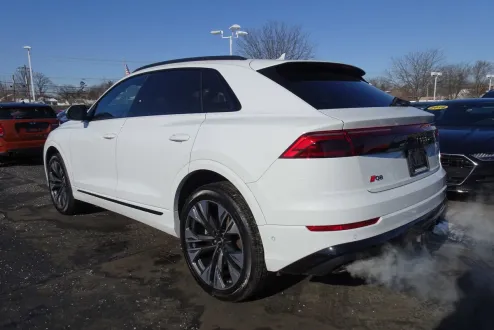 2025 Audi Q8 55 Premium Plus photo 3