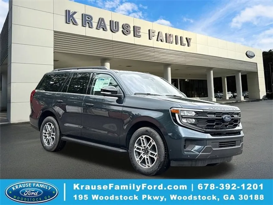 2025 Ford Expedition photo 1