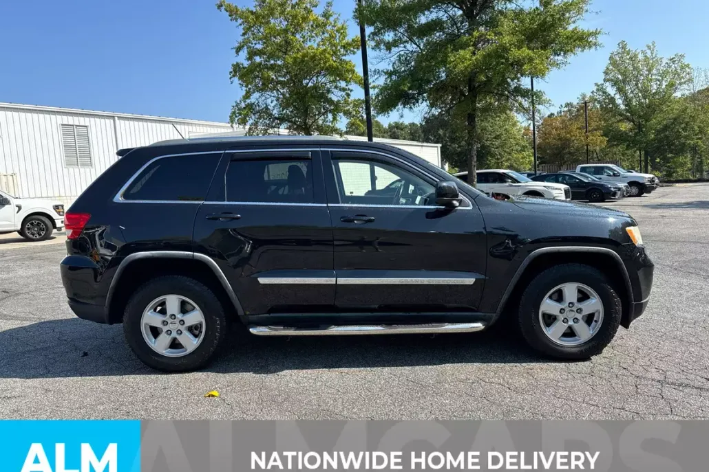 2012 Jeep Grand Cherokee Laredo photo 1
