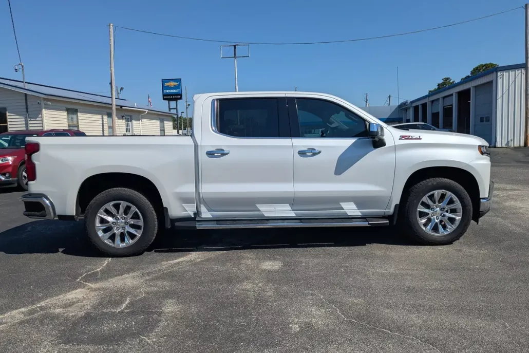 2021 Chevrolet Silverado 1500 LTZ photo 1