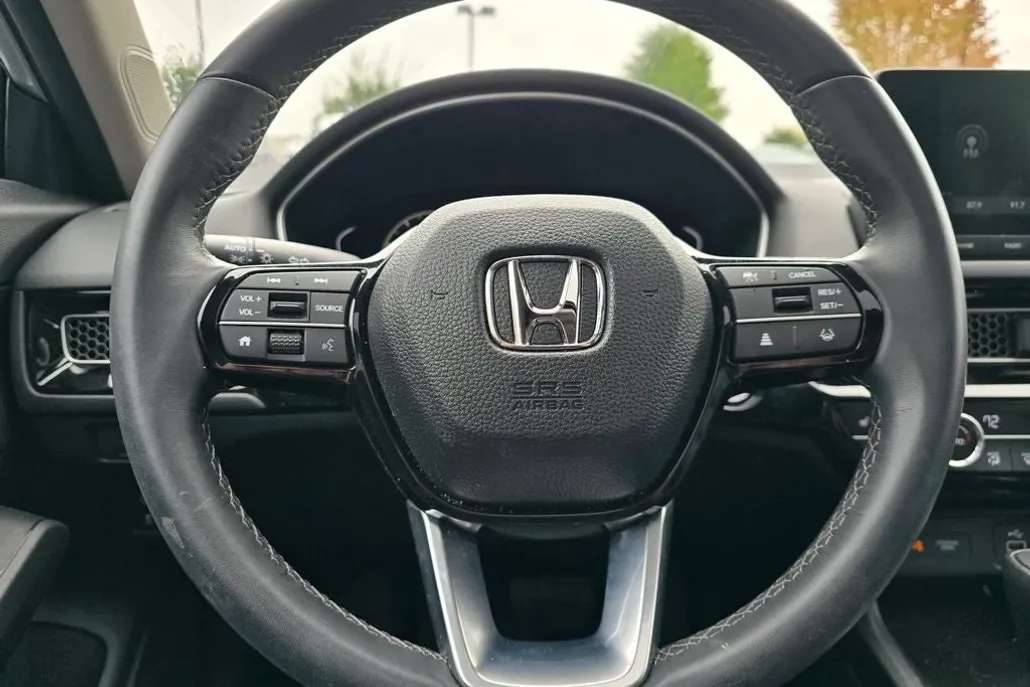 2024 Honda Civic EX-L photo 1
