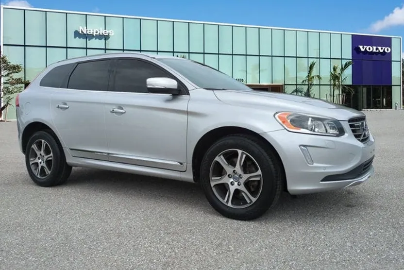 2014 Volvo XC60 T6 Platinum photo 1