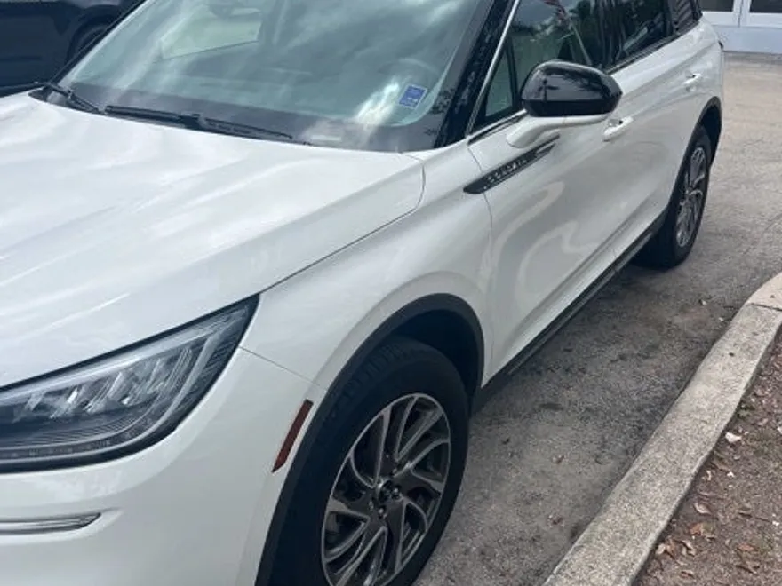 2022 Lincoln Corsair Standard photo 1
