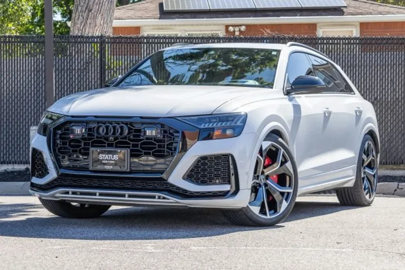 2024 Audi RS Q8 photo 1