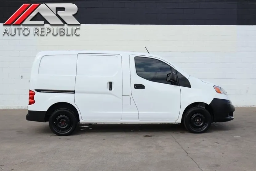 2019 Nissan NV200 S photo 1