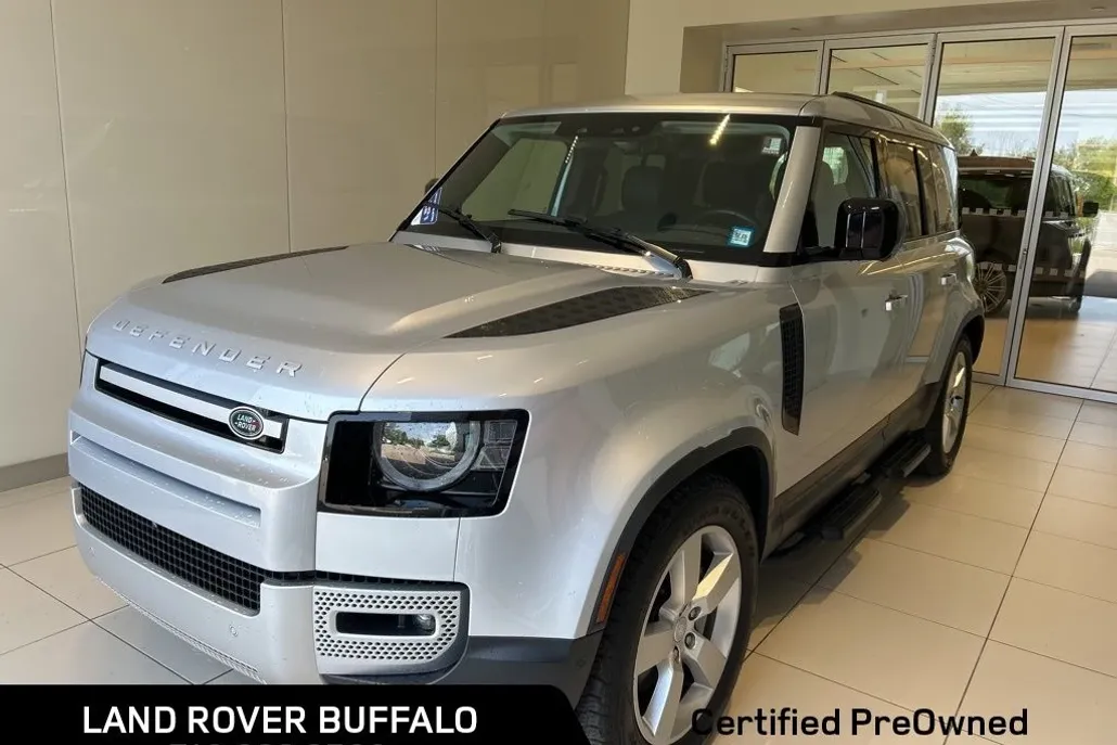 2024 Land Rover Defender 110 S photo 1