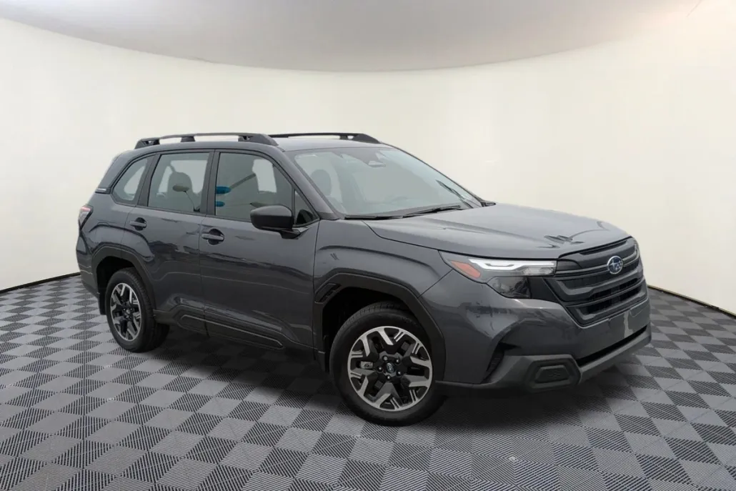 2025 Subaru Forester Base photo 1