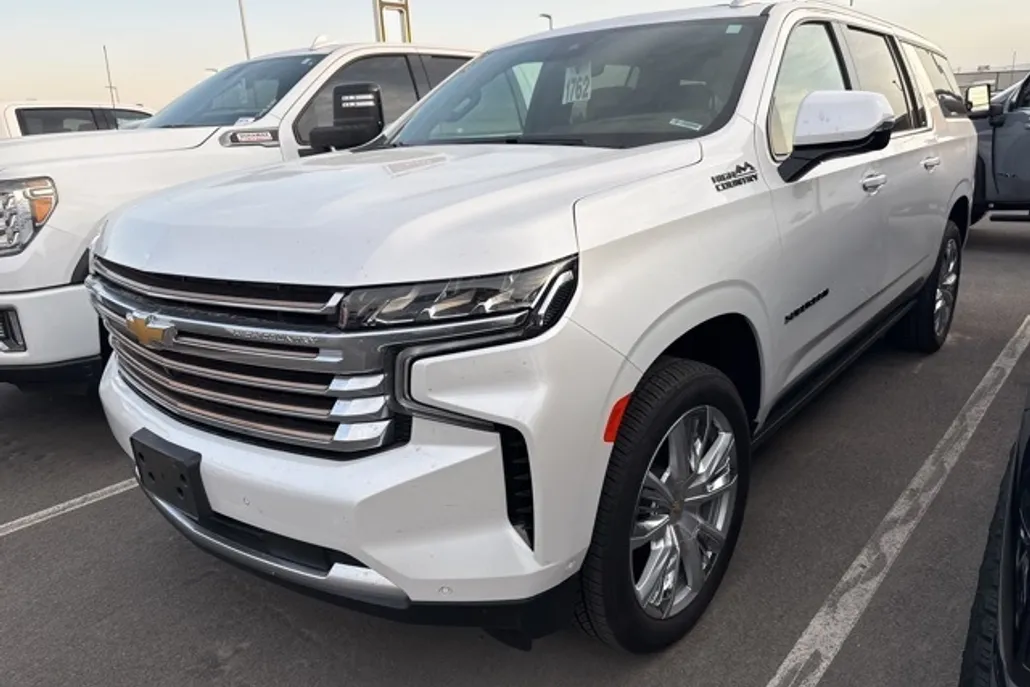 2024 Chevrolet Suburban High Country photo 1