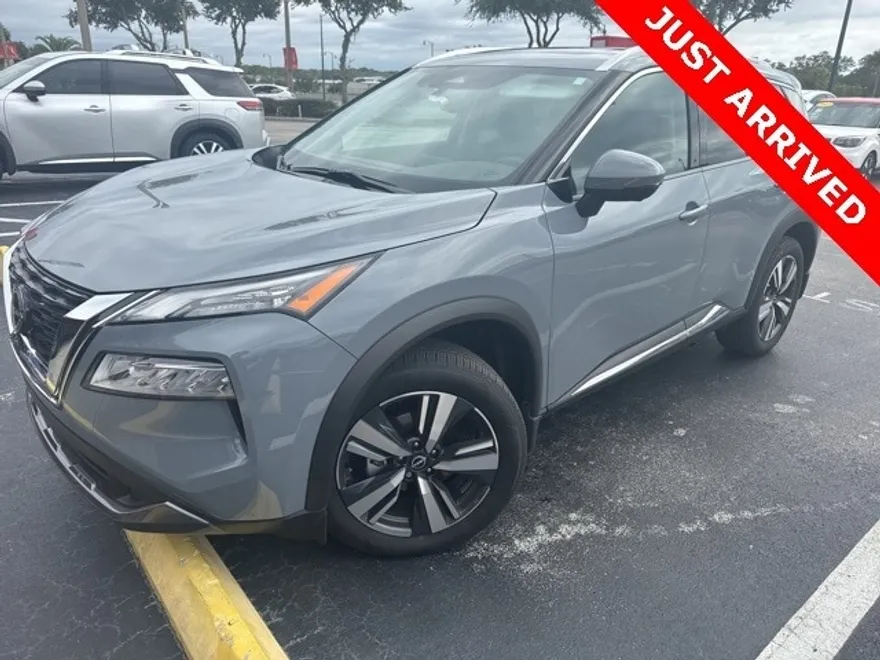 2023 Nissan Rogue SL photo 1