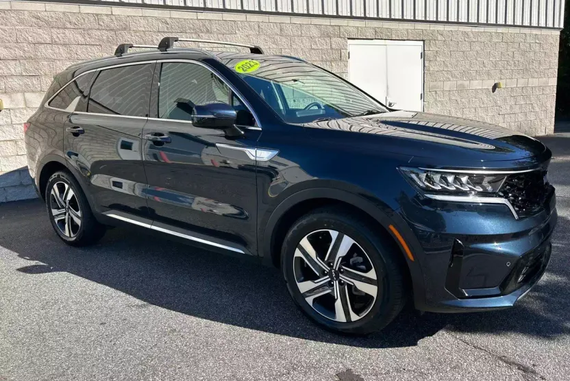 2023 Kia Sorento Hybrid EX photo 1