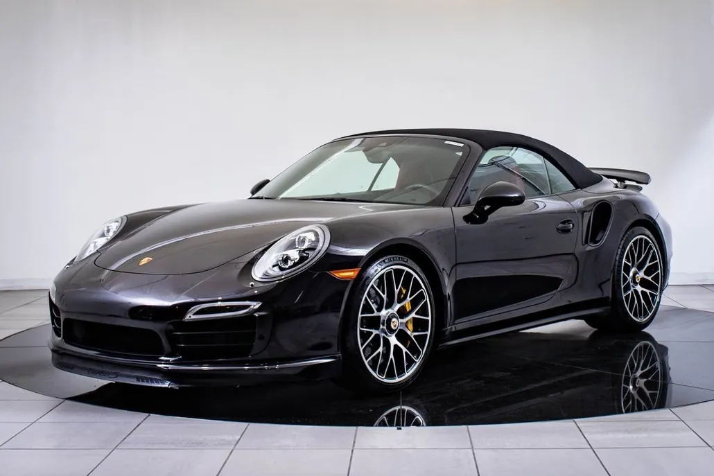 2015 Porsche 911 Turbo S photo 1