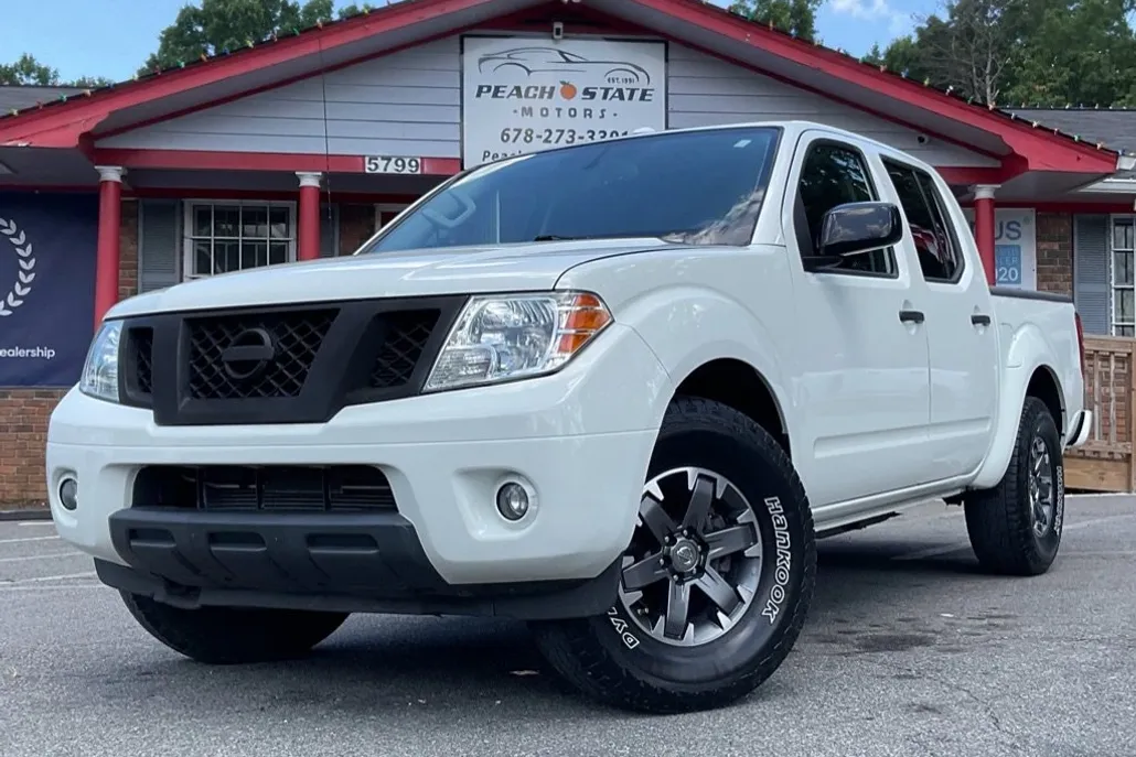 2018 Nissan Frontier PRO-4X photo 1
