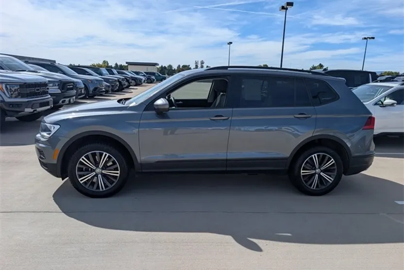 2020 Volkswagen Tiguan S photo 1
