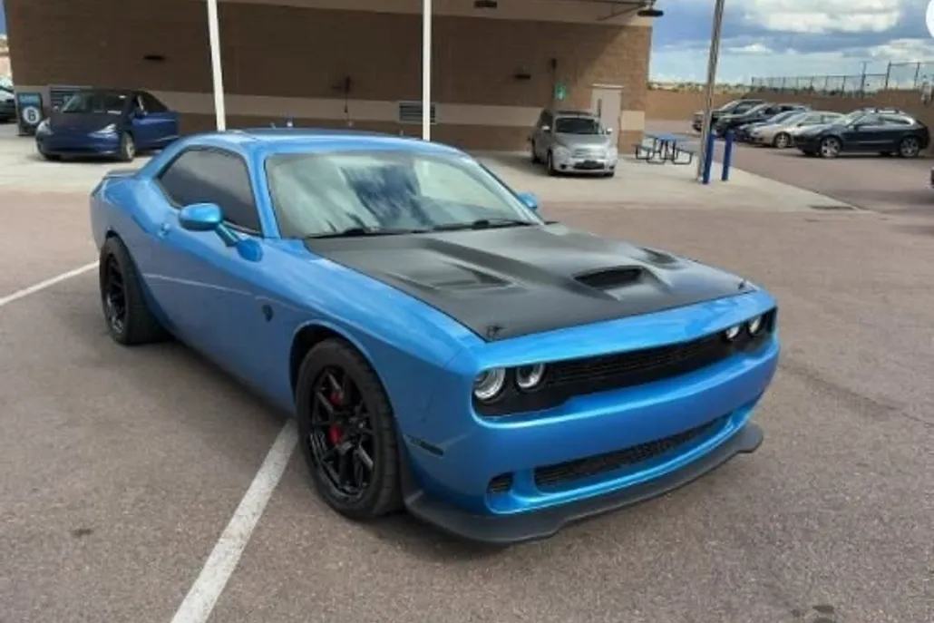 2016 Dodge Challenger SRT8 Hellcat photo 1