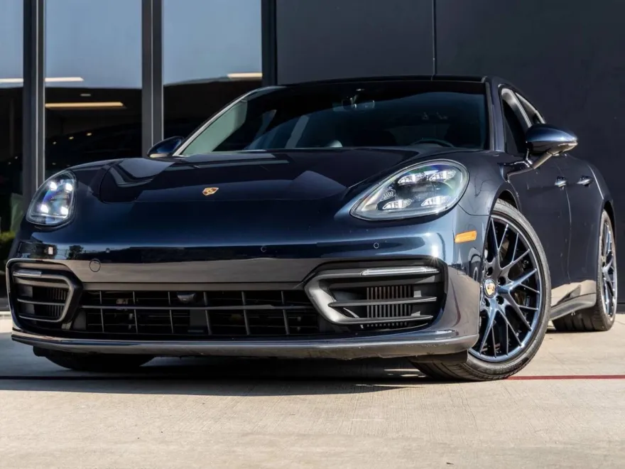 2022 Porsche Panamera 4 Platinum photo 1