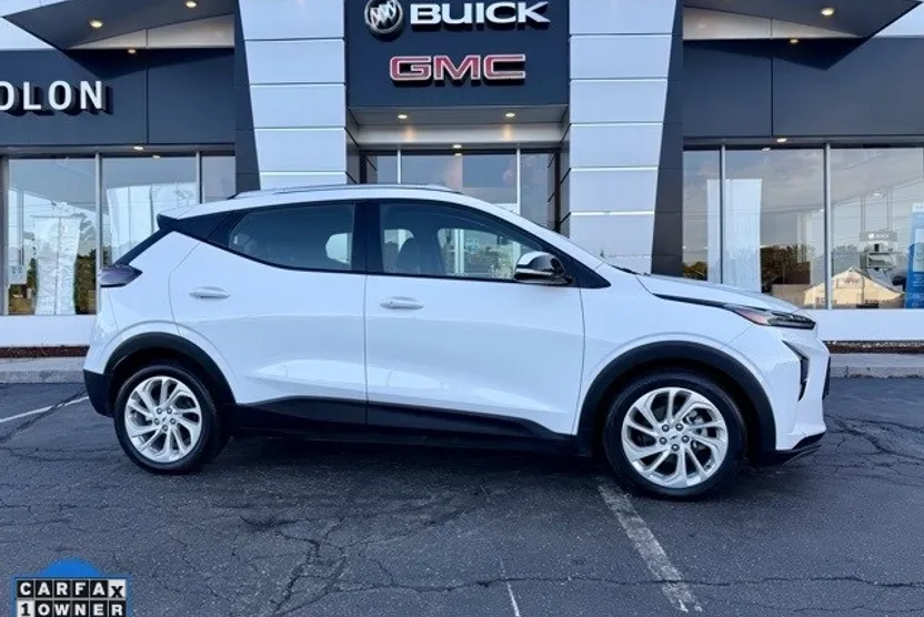2022 Chevrolet Bolt EUV photo 1