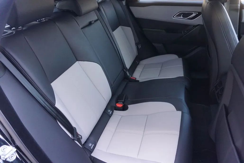 2026 Land Rover Range Rover Velar SE photo 1