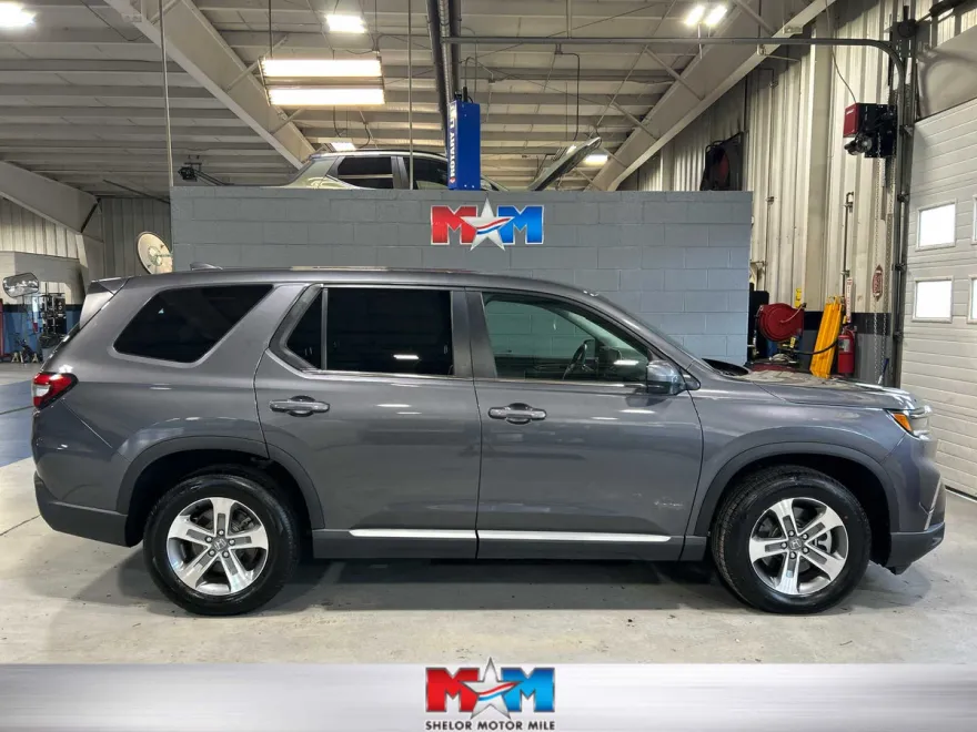 2025 Honda Pilot EX-L photo 1