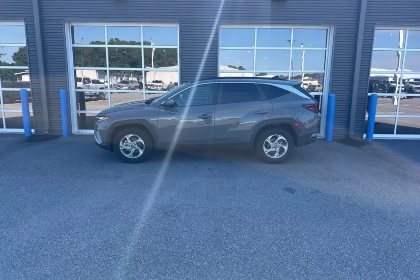 2024 Hyundai Tucson SEL photo 1