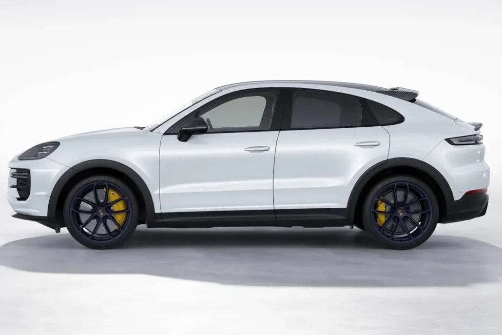 2025 Porsche Cayenne Turbo GT photo 1