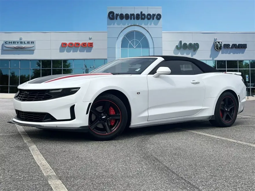 2020 Chevrolet Camaro 1LT photo 1