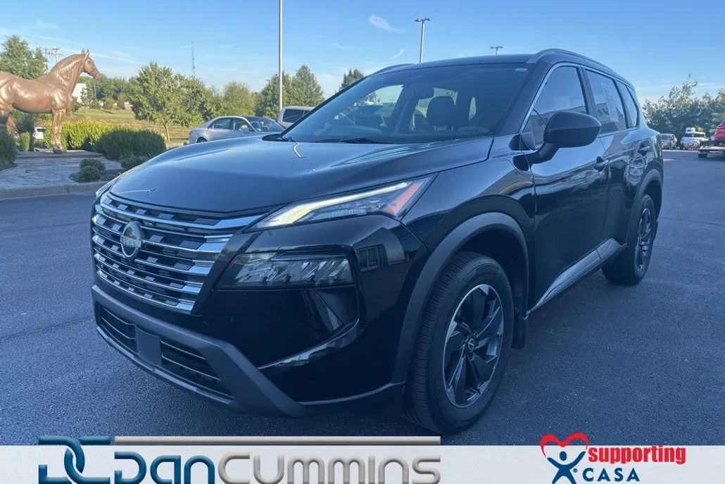 2024 Nissan Rogue SV photo 1
