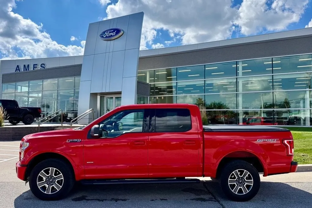 2015 Ford F-150 XLT photo 1